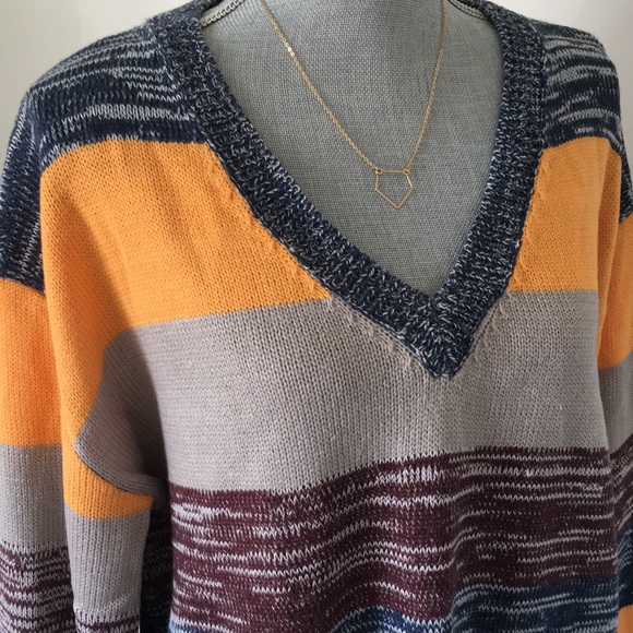 Oversized Colorblock Balloon Sleeve Sweater, size Medium 🧡 - Picture 10 of 10